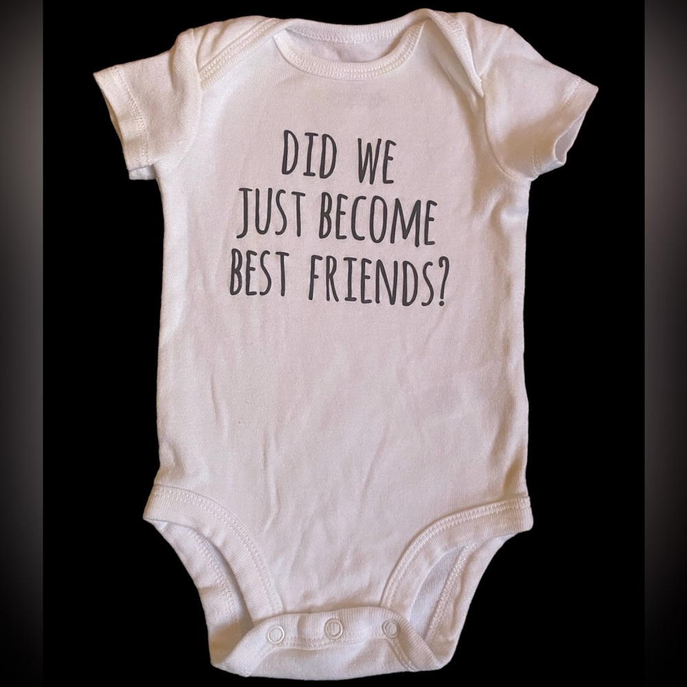 Carter’s Baby Graphic Onsie Size  3M